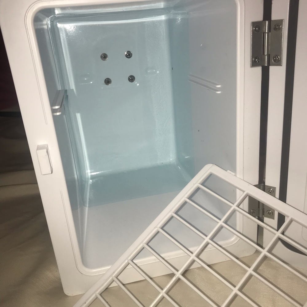 Mini fridge - Picture 6 of 14